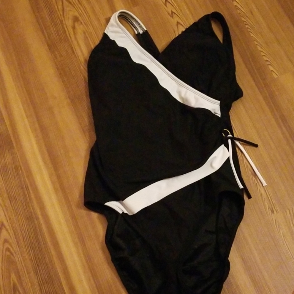 SOLD Women's one piece swimsuit